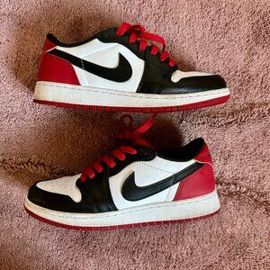 Air Jordan 1 Low SE Boys Size 6Y